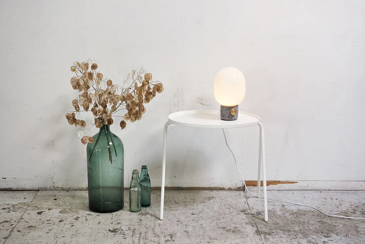 Menu JWDA Concrete Lamp, Light Grey/Brass Grå / Guld - Billede 2